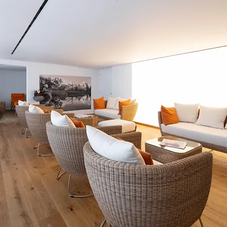 パークホテル シェーネッグ ホテル 3*