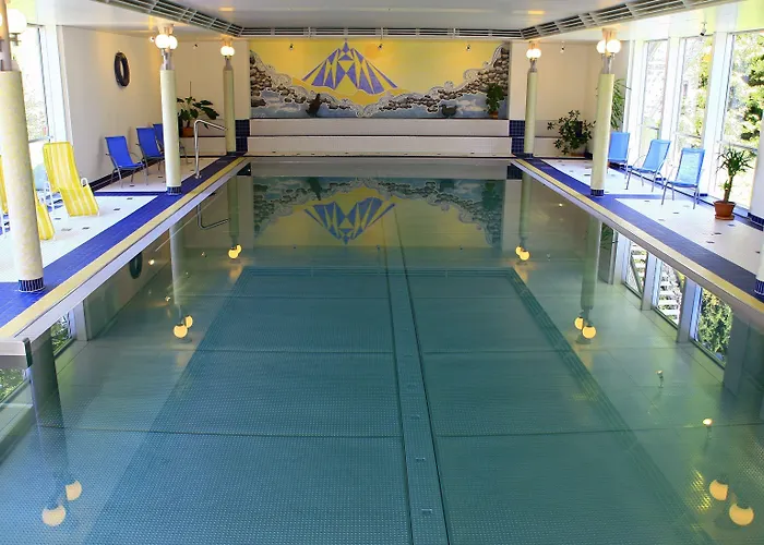 Отель Parkhotel Schoenegg 3*